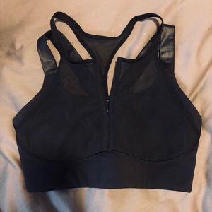 Lululemon black crop top/bra Sz 6